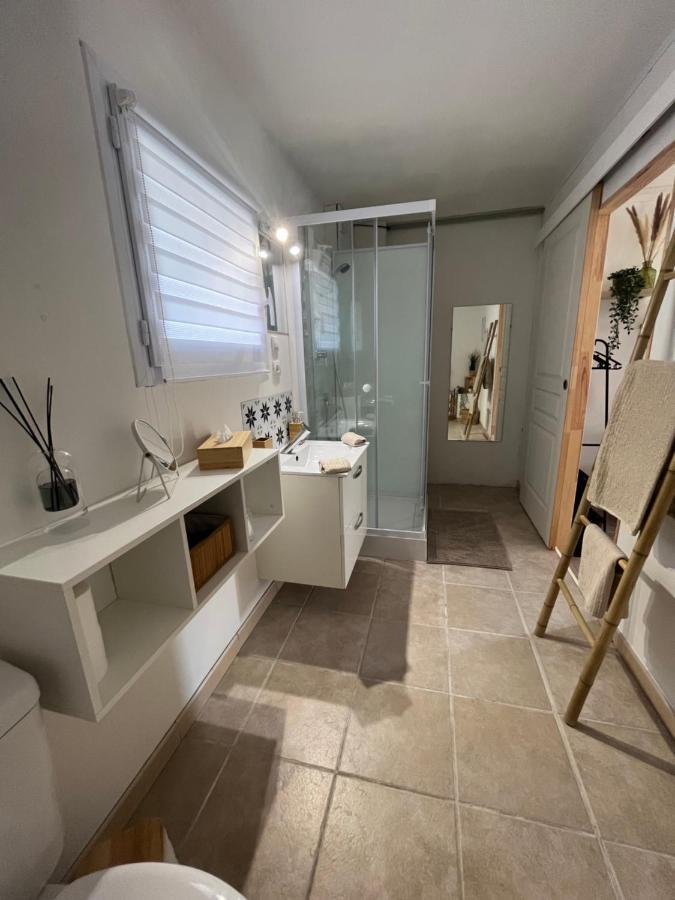 Studio Chez Joss อิสทร์ ภายนอก รูปภาพ